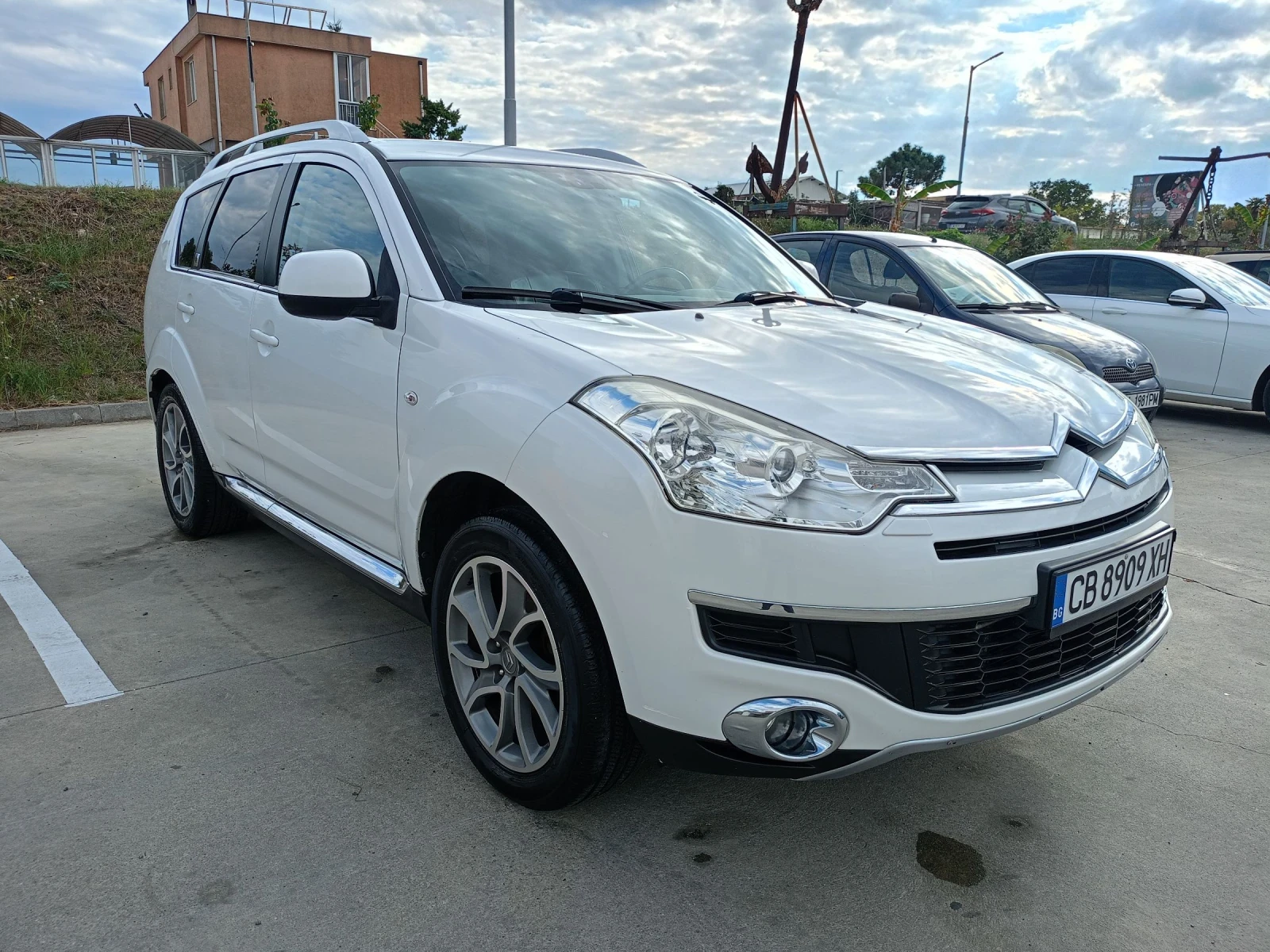 Citroen C-Crosser 2.2 D 4x4 7 места - изображение 2