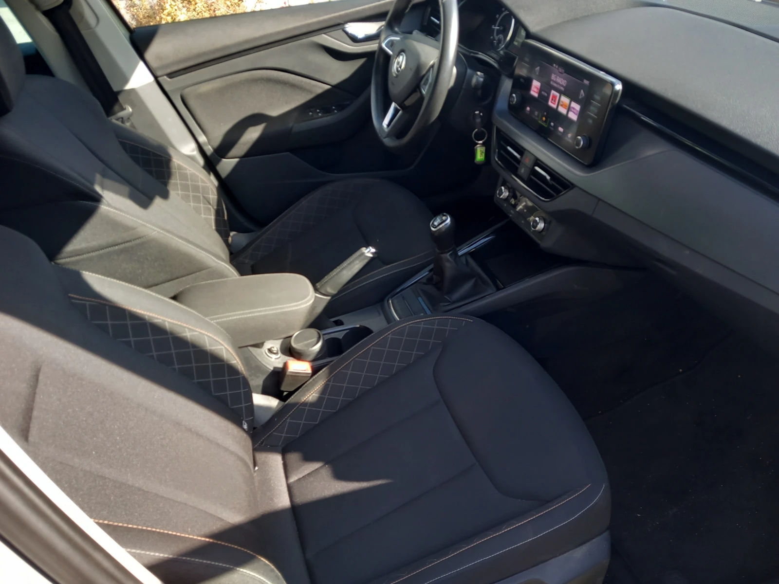 Skoda Kamiq 1.5 TSI 6MT - изображение 8