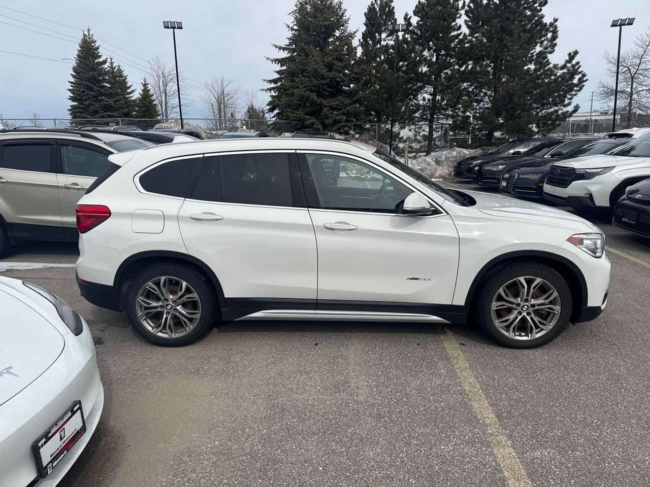 BMW X1 * xDrive28i * ПРЕДСТВАТИТЕЛСТВО * ПОДГРЕВ * КАМЕРА, снимка 3 - Автомобили и джипове - 54034616