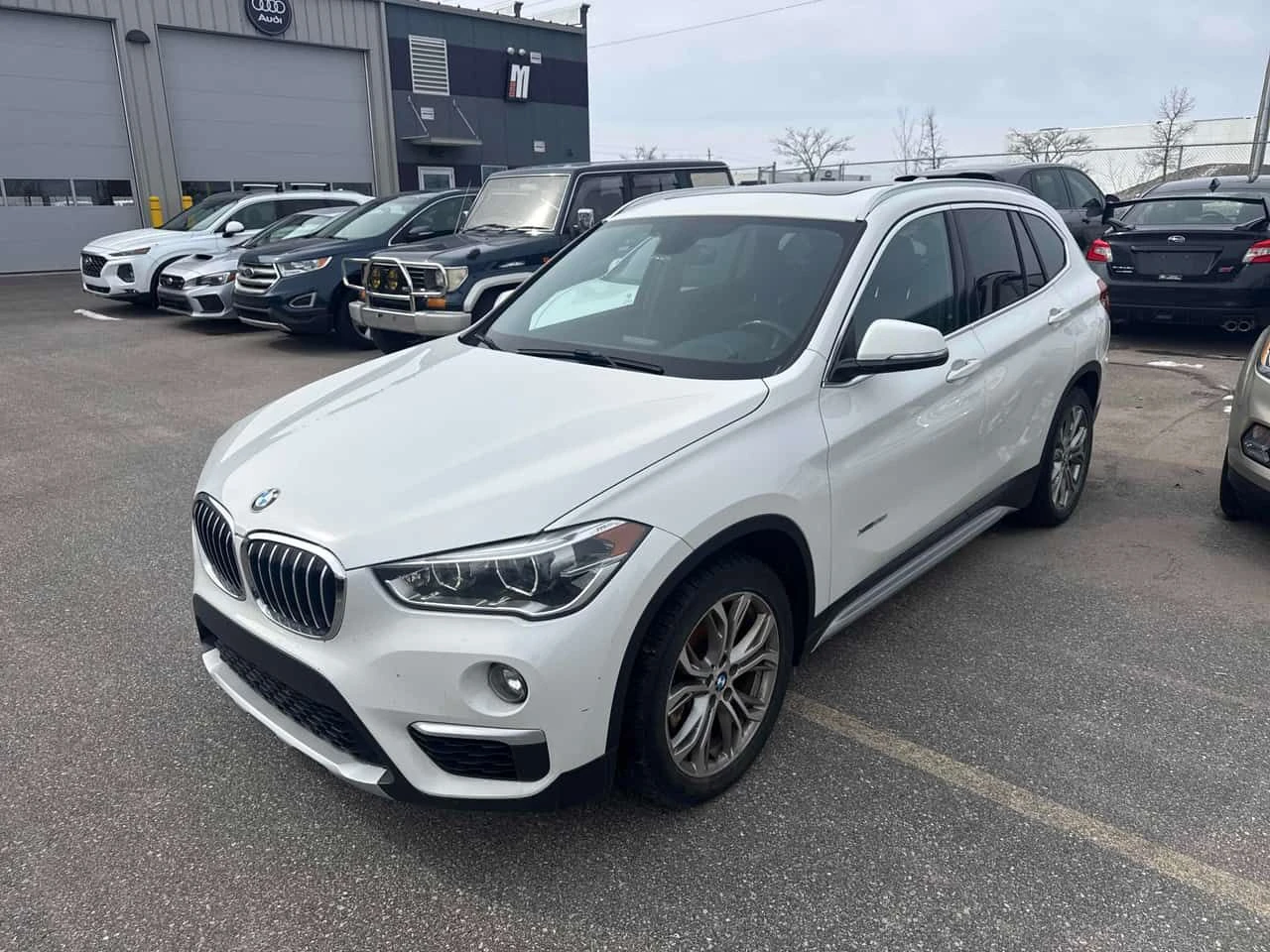 BMW X1 * xDrive28i * ПРЕДСТВАТИТЕЛСТВО * ПОДГРЕВ * КАМЕРА, снимка 10 - Автомобили и джипове - 54034616