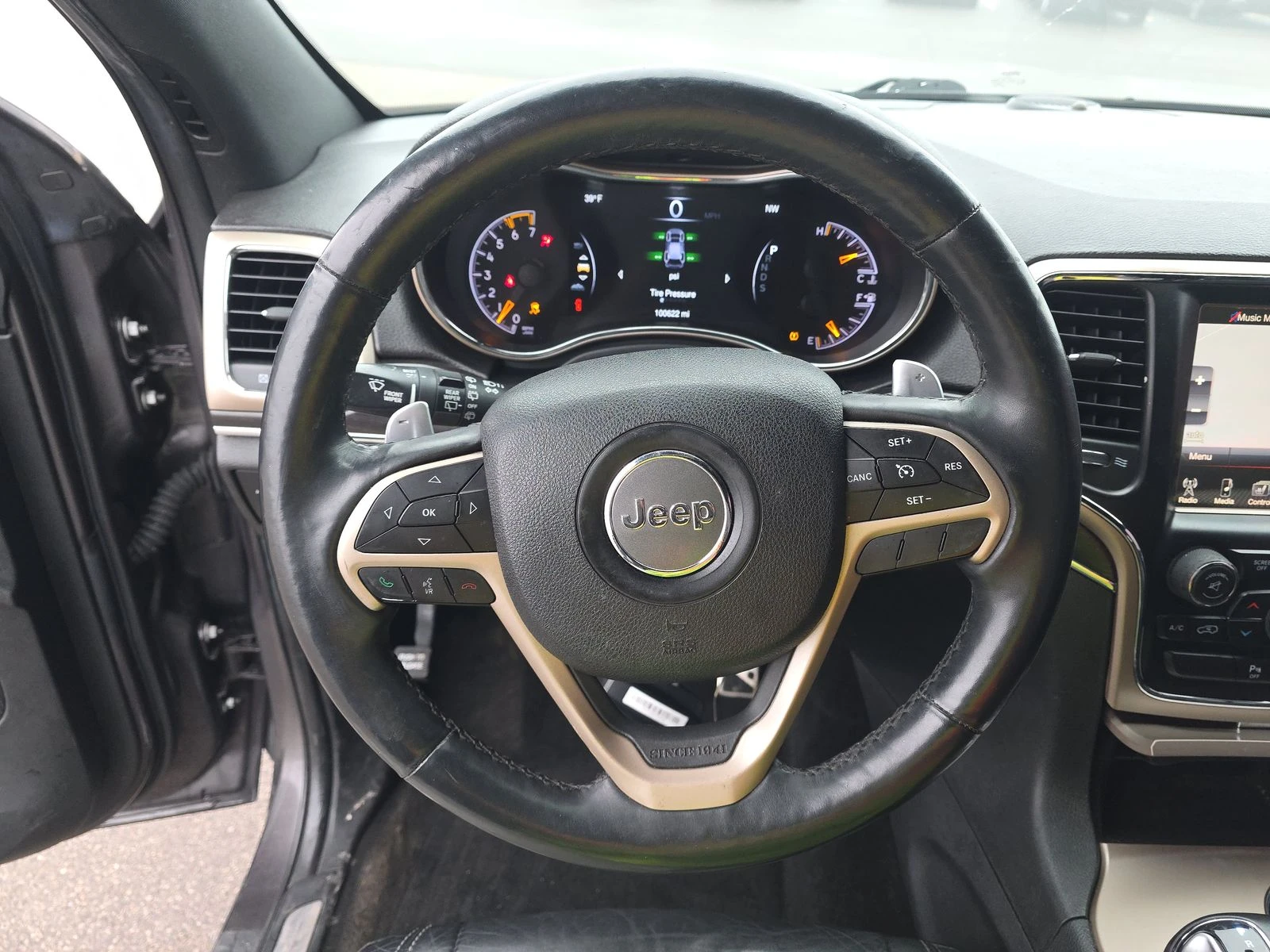 Jeep Grand cherokee 5.7* V8* 8ZF* ПОДГРЕВ* КАМЕРА* КЕЙЛЕС* LANE* ASSIS, снимка 8 - Автомобили и джипове - 54139176