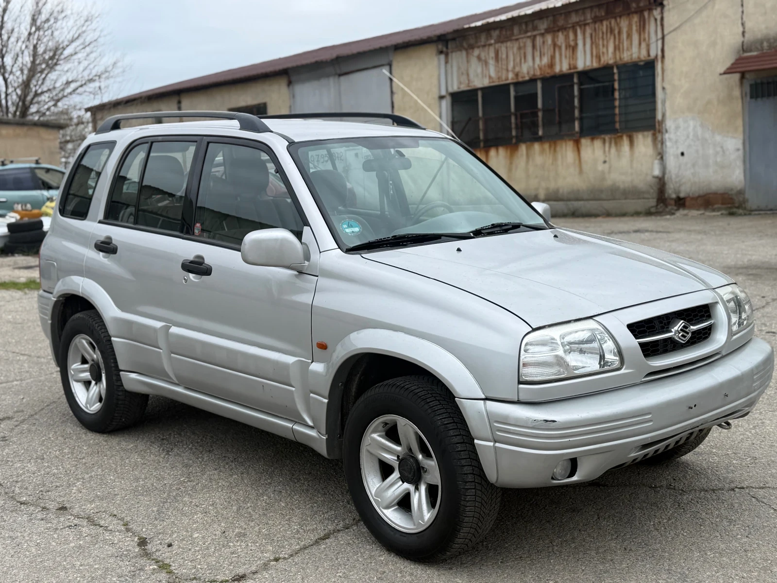Suzuki Grand vitara 2.5 V6 144, снимка 11 - Автомобили и джипове - 54164457