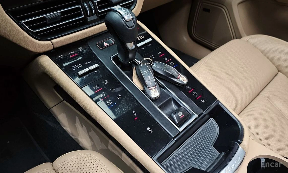 Porsche Macan, снимка 9 - Автомобили и джипове - 54218384