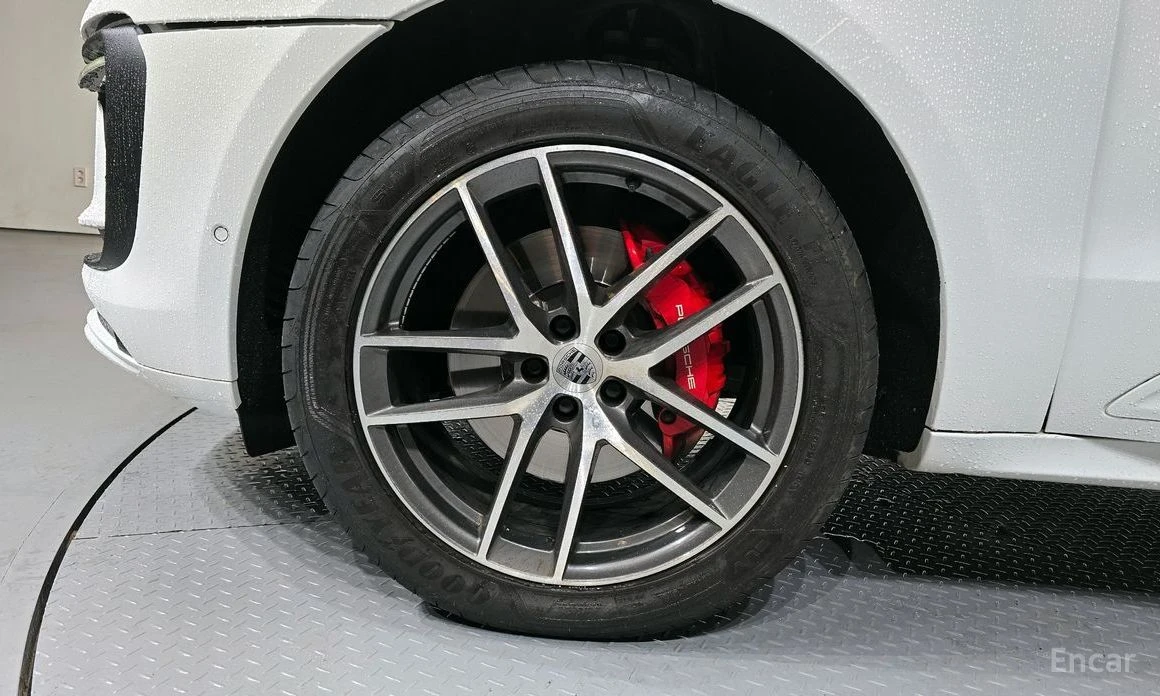 Porsche Macan, снимка 5 - Автомобили и джипове - 54218384