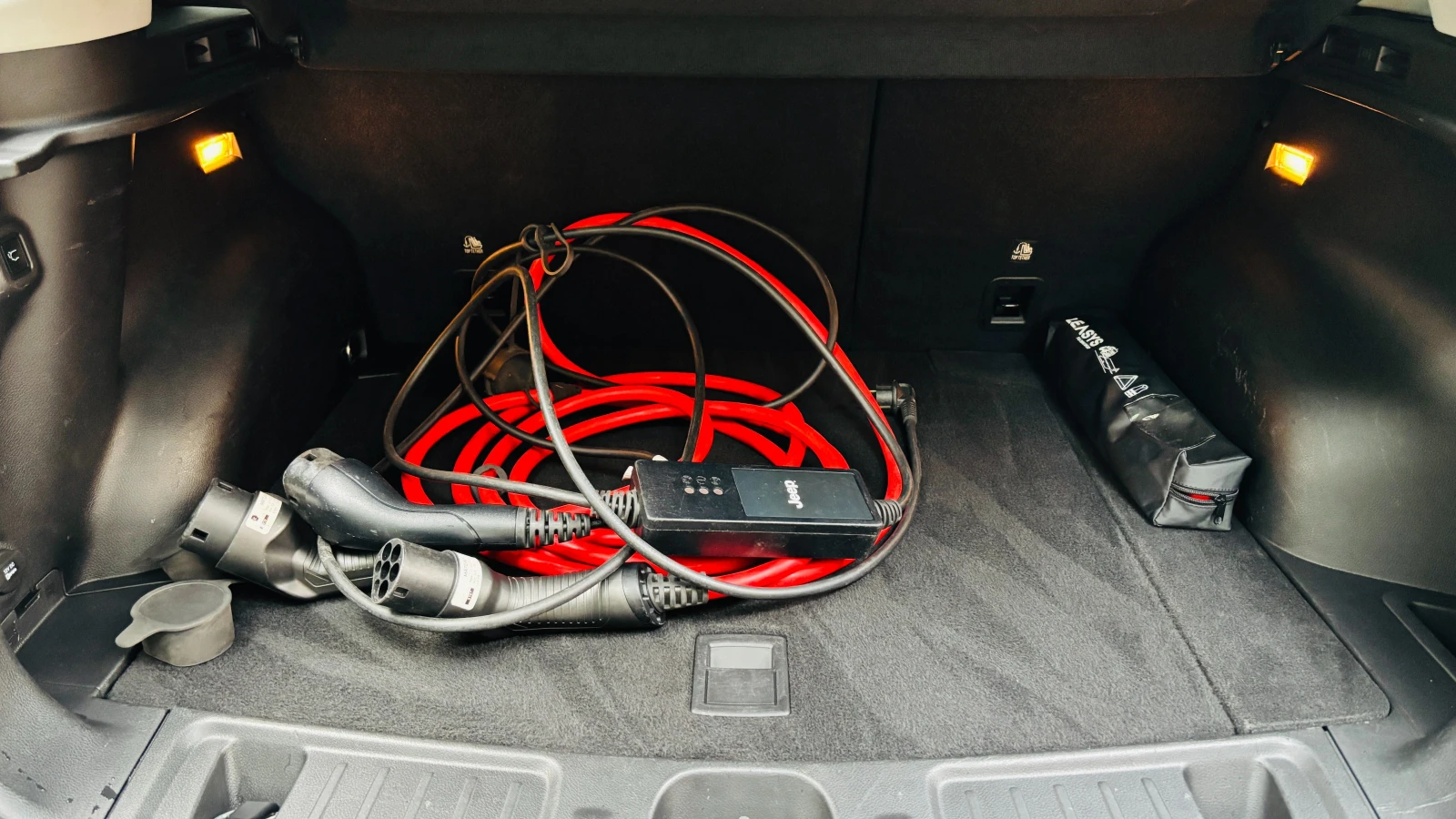 Jeep Compass NARDO GRAY FULL 1.3T4 PHEV LIMITED 3xe AUTO, снимка 16 - Автомобили и джипове - 54262903