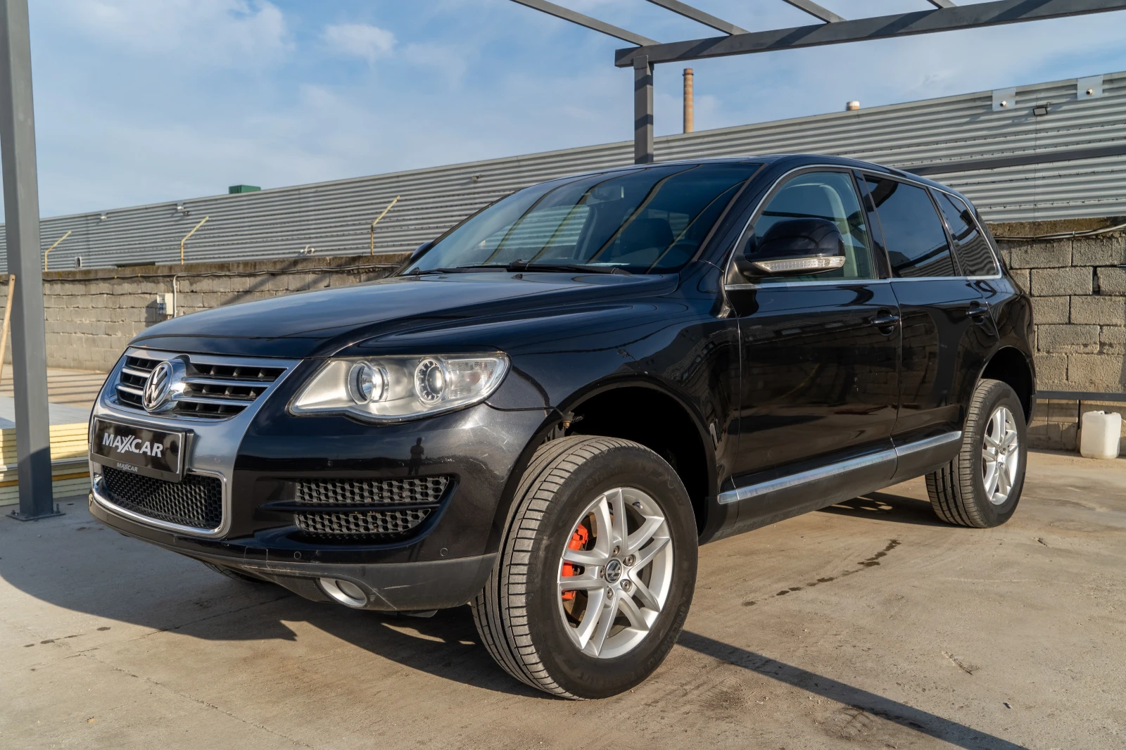 VW Touareg 2.5TDI = АВТОМАТ = ТОП СЪСТОЯНИЕ = 4Х4 = ЛИЗИНГ, снимка 2 - Автомобили и джипове - 54416903