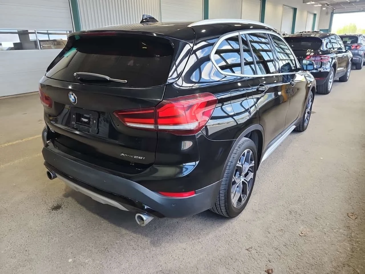 BMW X1 xDrive28i/CARFAX/Кожа/Памет/Подгрев/, снимка 3 - Автомобили и джипове - 54541961