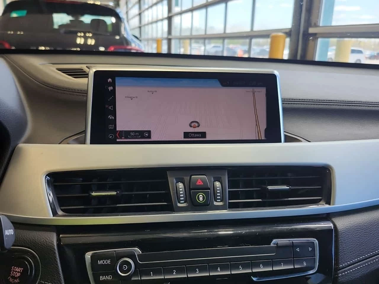 BMW X1 xDrive28i/CARFAX/Кожа/Памет/Подгрев/, снимка 10 - Автомобили и джипове - 54541961