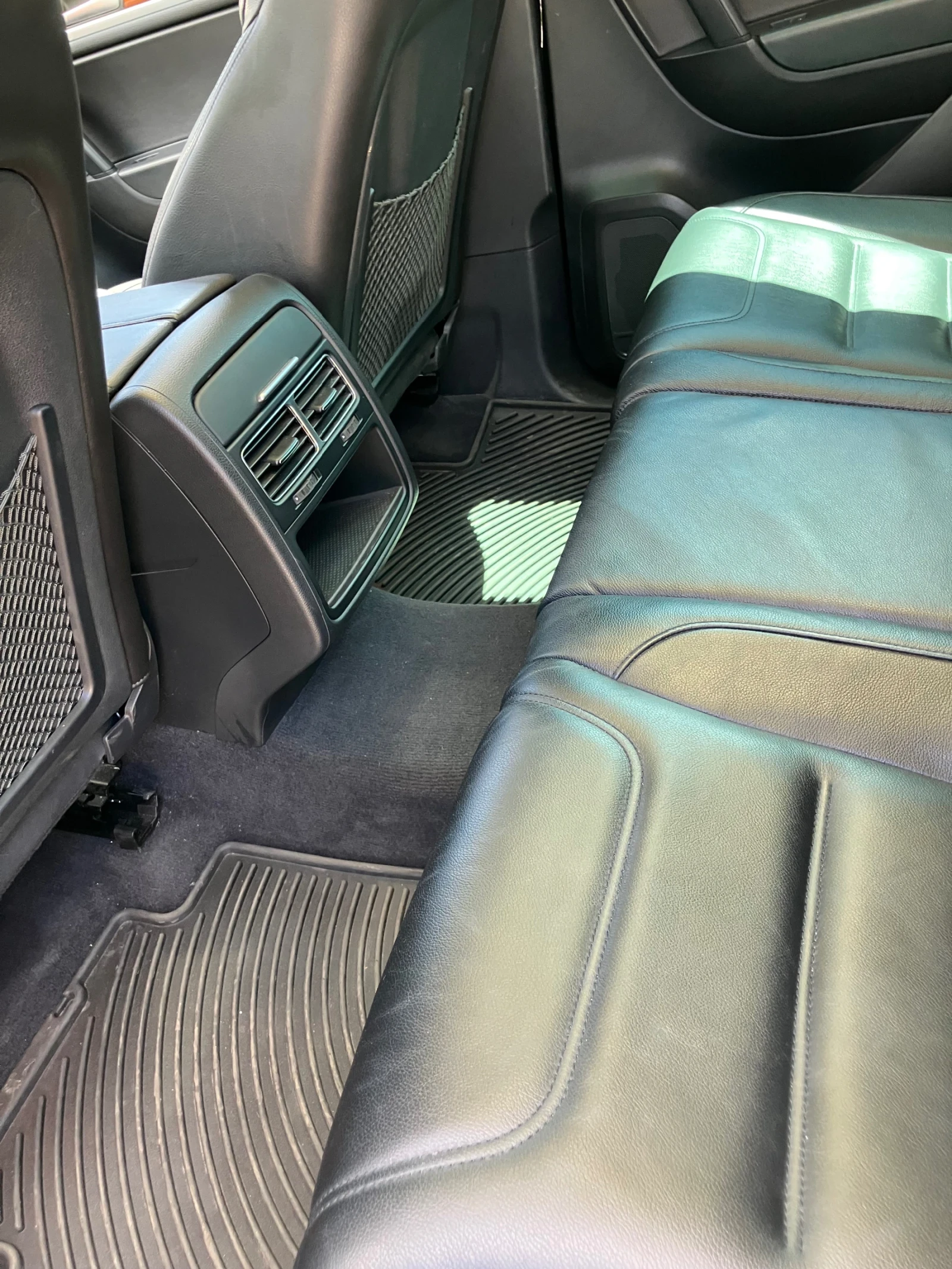 VW Touareg 3.6 бензин 288 к.с, снимка 10 - Автомобили и джипове - 54712919