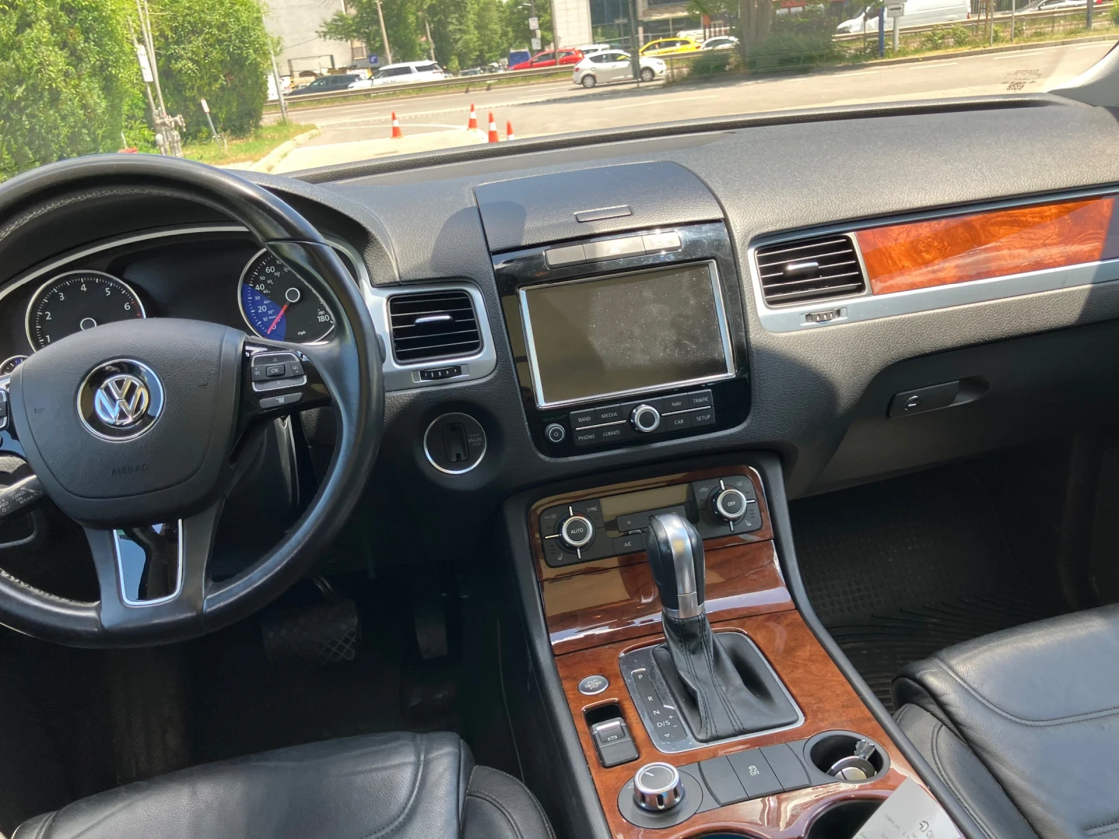 VW Touareg 3.6 бензин 288 к.с, снимка 8 - Автомобили и джипове - 54712919