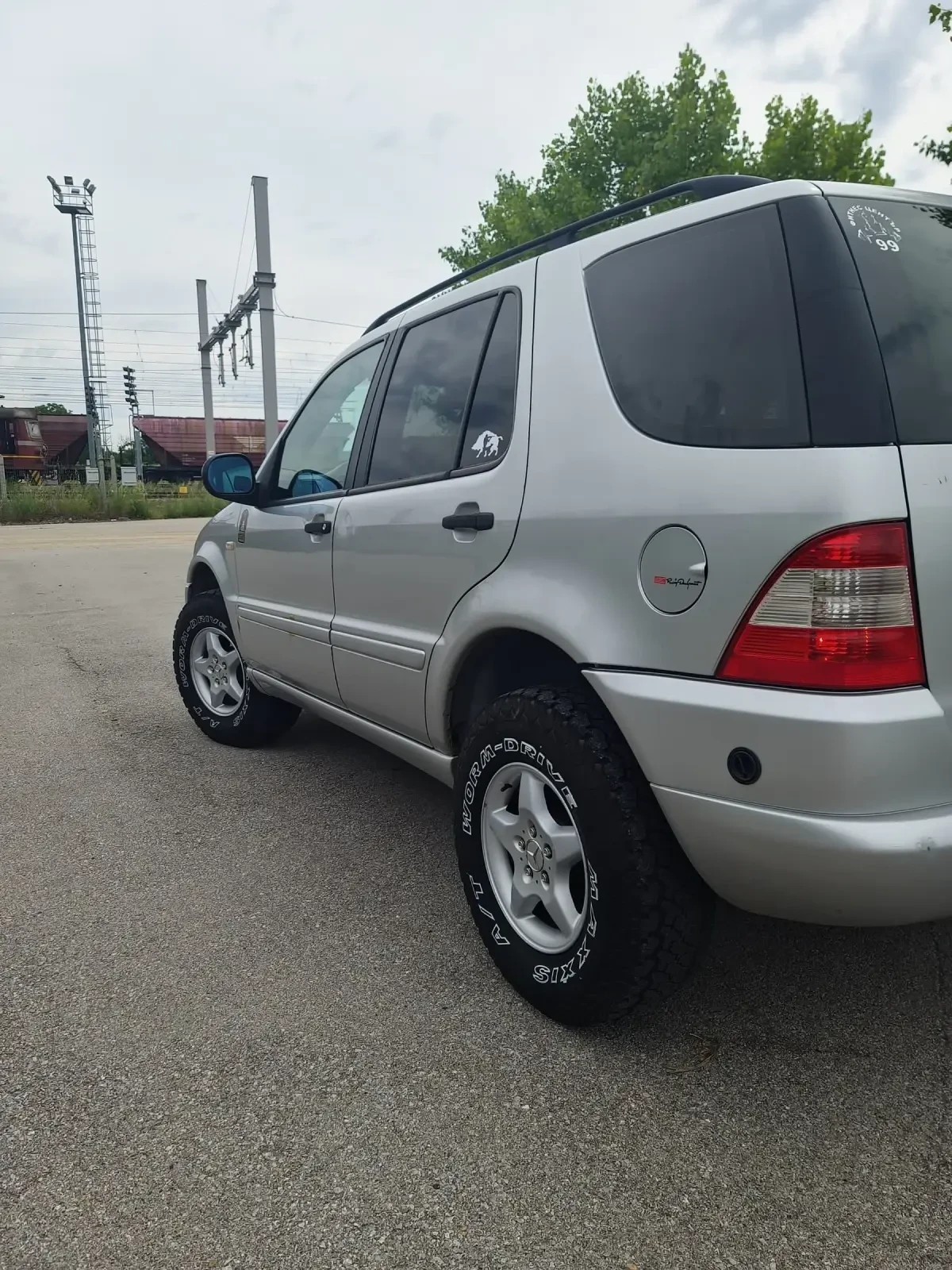 Mercedes-Benz ML 320 Газ/Бензин, снимка 5 - Автомобили и джипове - 55076228