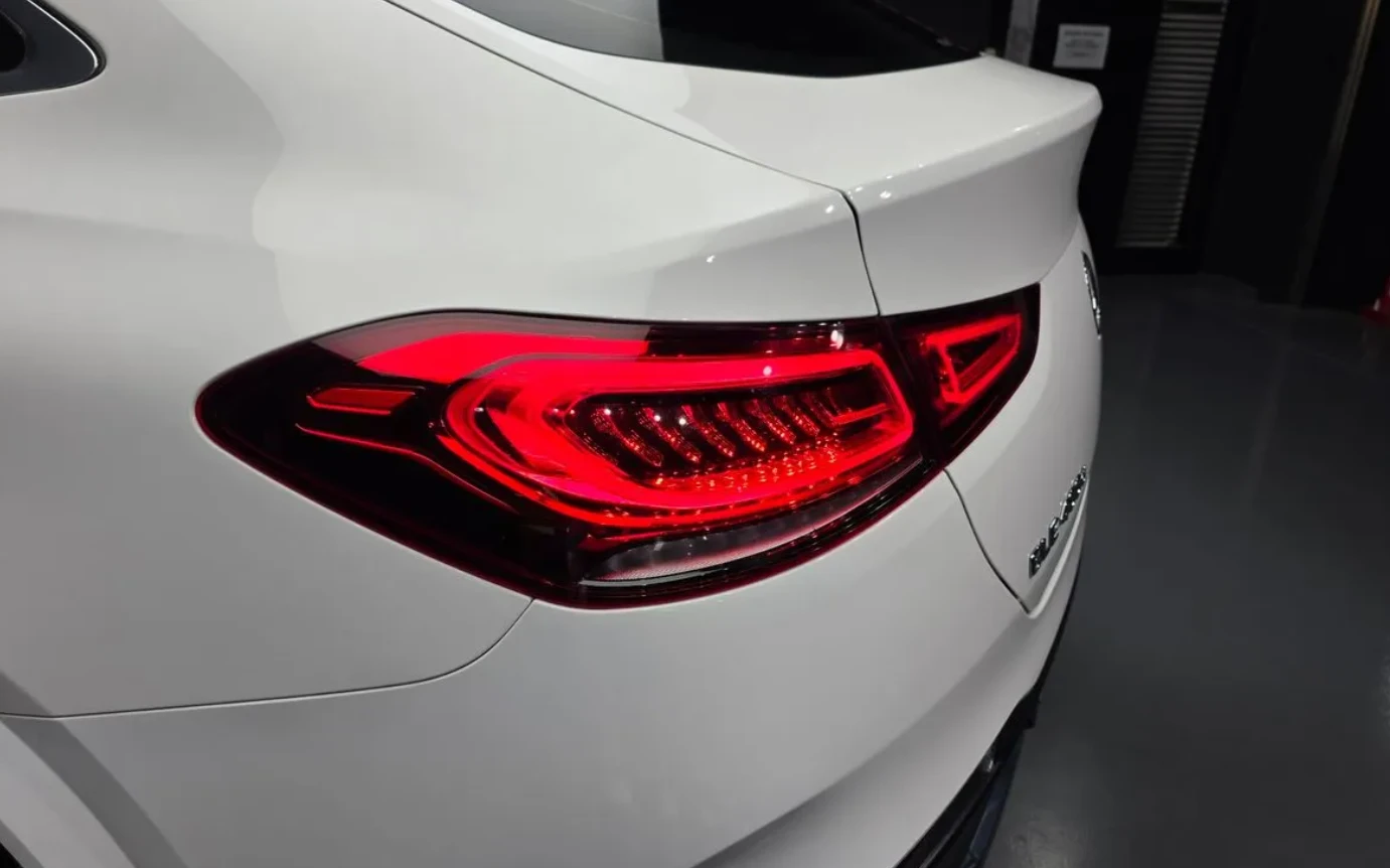 Mercedes-Benz GLE 400 AMG * МАСАЖИ * ПОДРЕВИ * ОБДУХВАНЕ, снимка 12 - Автомобили и джипове - 54998122
