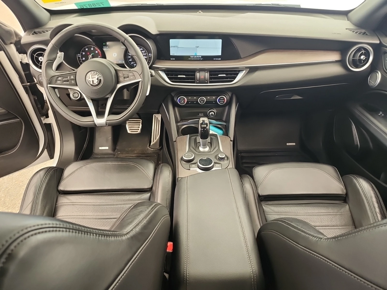 Alfa Romeo Stelvio, снимка 10 - Автомобили и джипове - 55151951