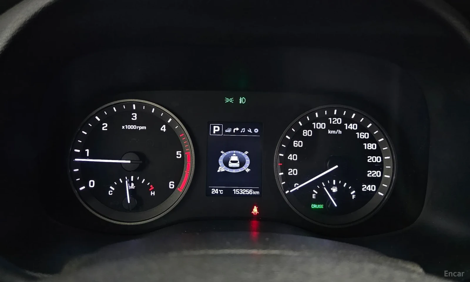 Hyundai Tucson, снимка 8 - Автомобили и джипове - 55193347