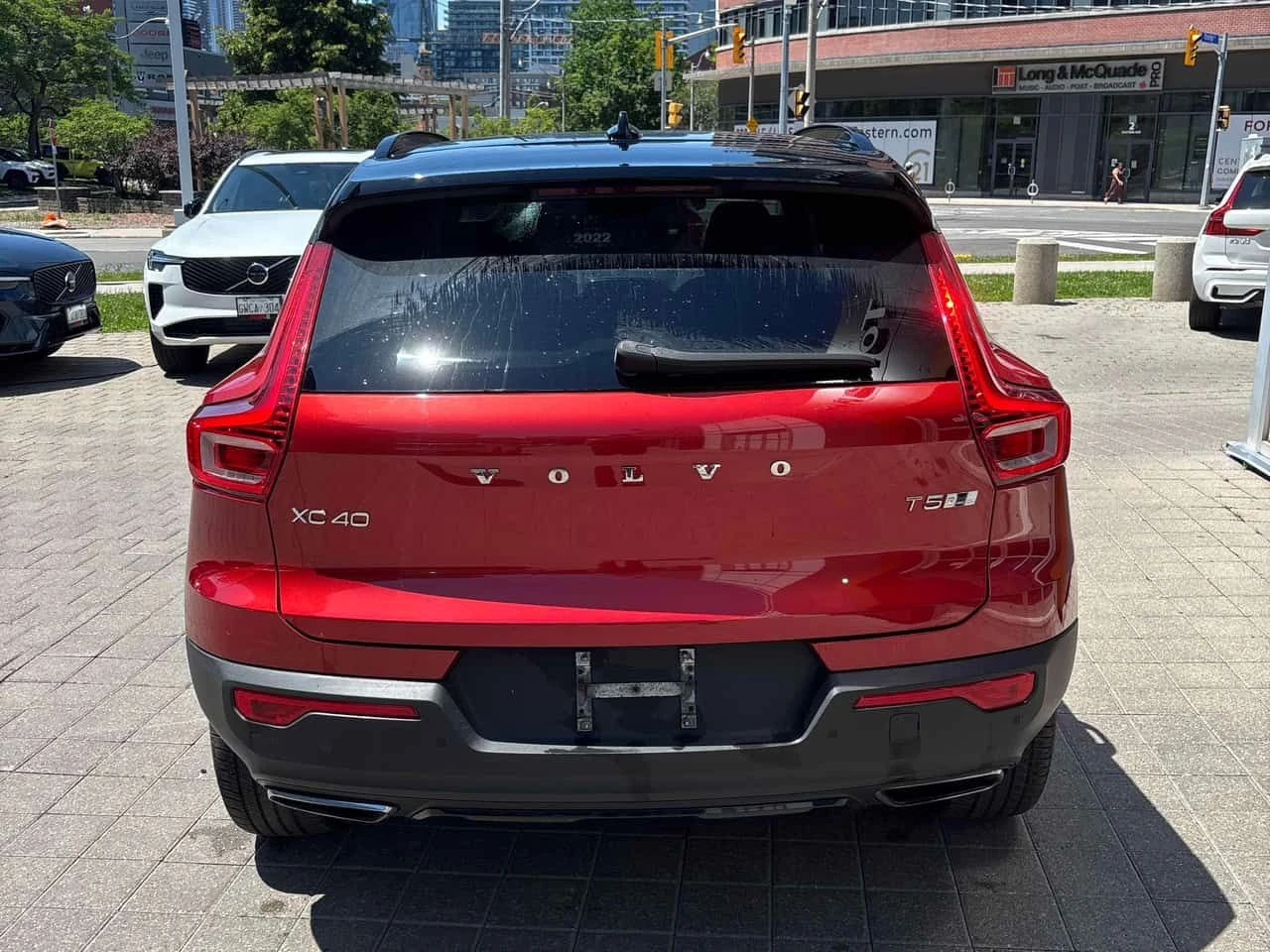 Volvo XC40 R Design  CARFAX, снимка 4 - Автомобили и джипове - 55380576