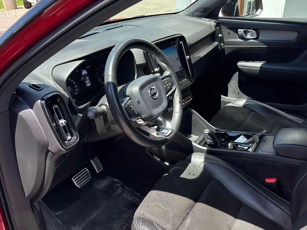 Volvo XC40 R Design  CARFAX, снимка 5 - Автомобили и джипове - 55380576