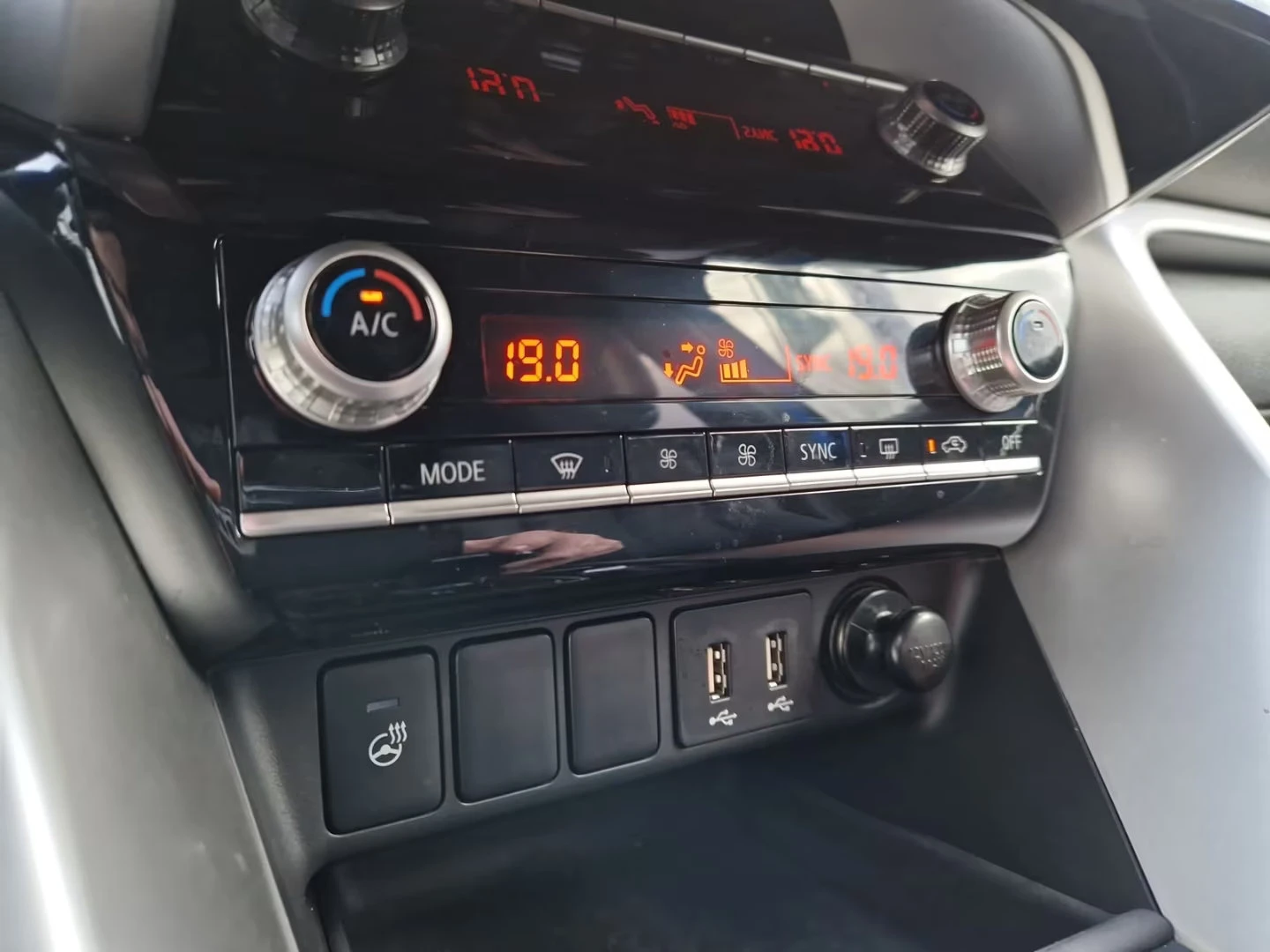 Mitsubishi Eclipse Cross PHEV/188HP/SELECT+ /4X4/360/ACC/LED/NAVI/830z, снимка 15 - Автомобили и джипове - 55753105