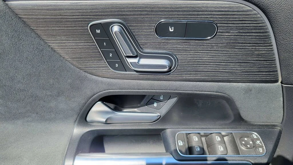 Mercedes-Benz GLA 250 AMG Line | 2 ��������� ������ | CarPlay | Mobile.bg � ����������� 10