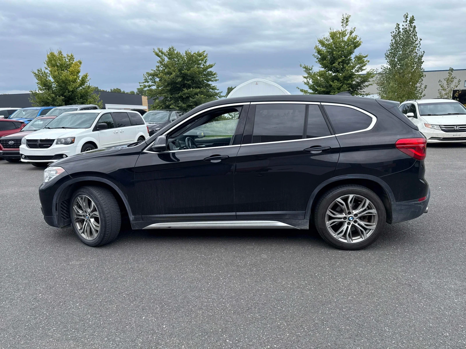 BMW X1 * xDrive28i * АВТОКРЕДИТ БЕЗ ПЪРВОНАЧАЛНА ВНОСКА, снимка 3 - Автомобили и джипове - 56018170
