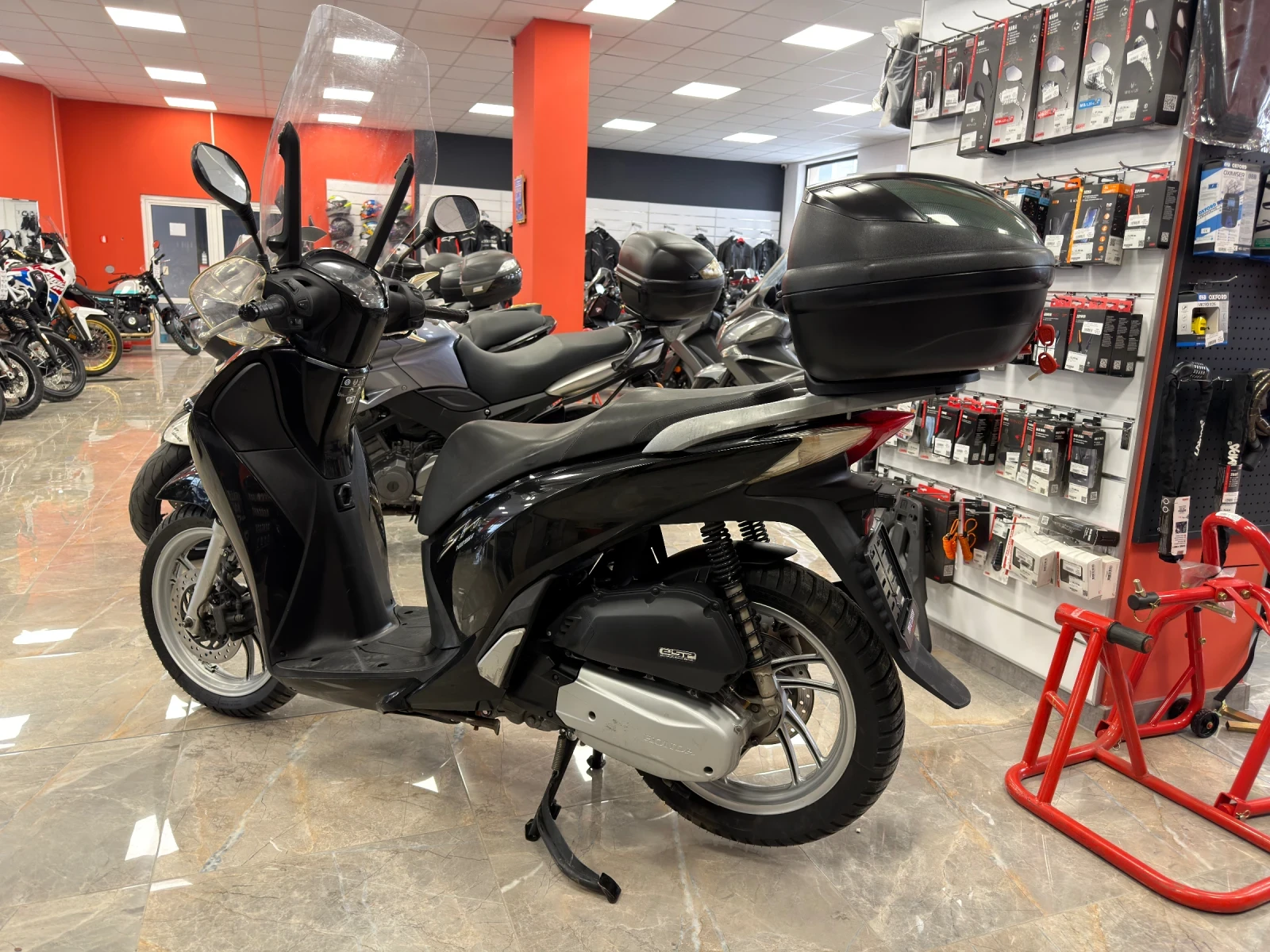 Honda Sh 125i ABS  - изображение 7