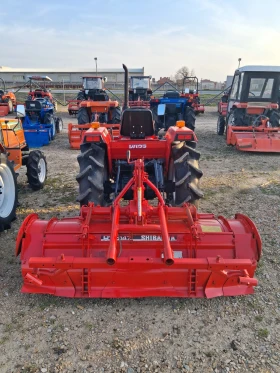 Трактор Kubota, снимка 3