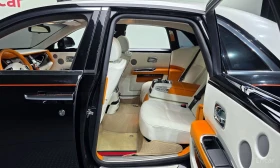 Rolls-Royce Ghost V12* 6.6* CUSTOM* 360 КАМЕРИ* ОБДУХВАНЕ* 2TONE, снимка 11