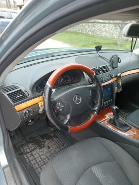 Mercedes-Benz E 280, снимка 9