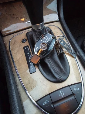 Mercedes-Benz E 320, снимка 12