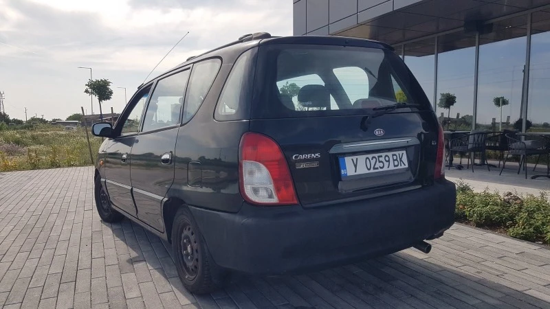 Kia Carens, снимка 12 - Автомобили и джипове - 40863549