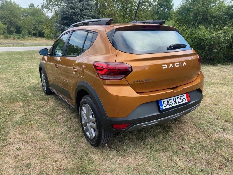 Dacia Sandero Stepway, снимка 8 - Автомобили и джипове - 47465846