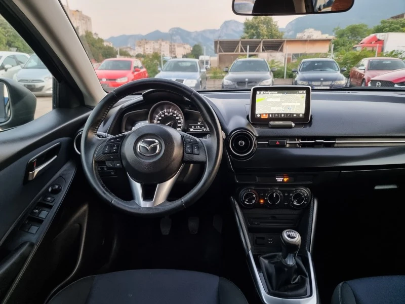 Mazda 2 1.5SKAYACTIV, снимка 12 - Автомобили и джипове - 41941546