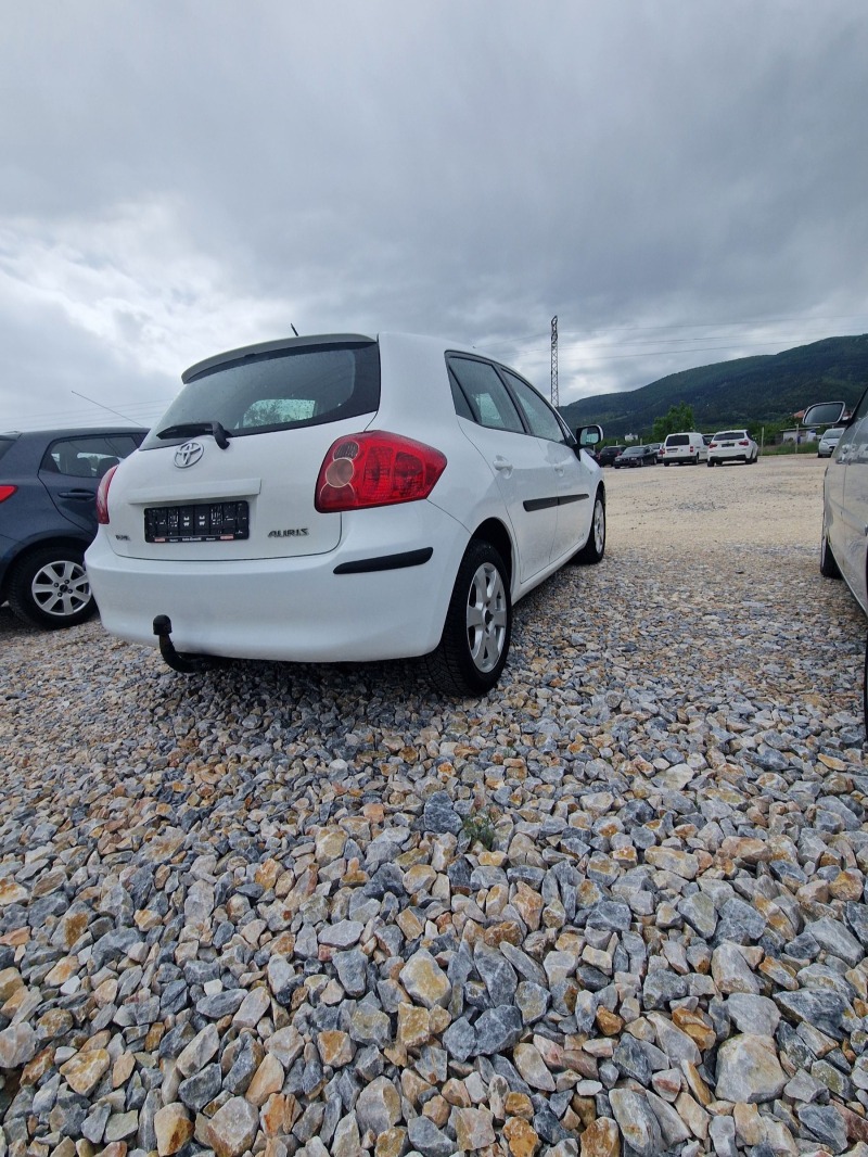 Toyota Auris, снимка 6 - Автомобили и джипове - 45542000