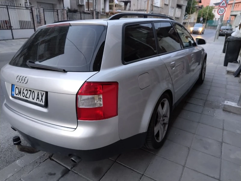 Audi A4 1.8T, снимка 8 - Автомобили и джипове - 48044452