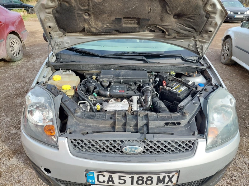 Ford Fiesta, снимка 6 - Автомобили и джипове - 48064745