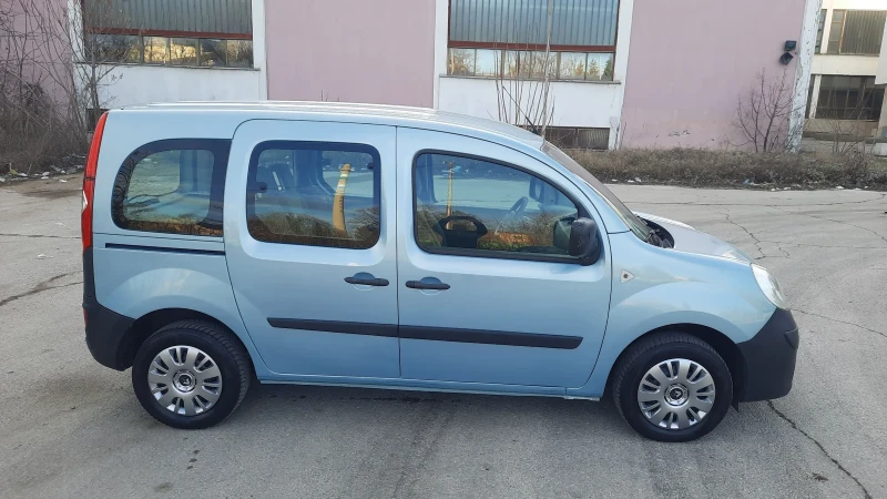 Renault Kangoo 1.6i, снимка 4 - Автомобили и джипове - 48819939