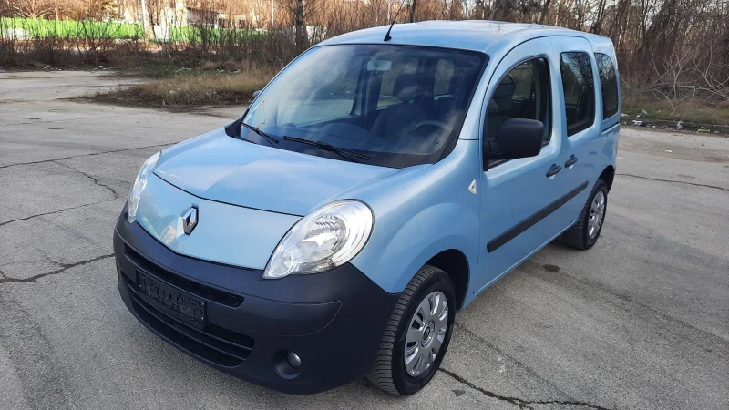 Renault Kangoo 1.6i, снимка 9 - Автомобили и джипове - 48819939