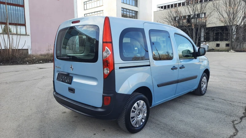 Renault Kangoo 1.6i, снимка 5 - Автомобили и джипове - 48819939