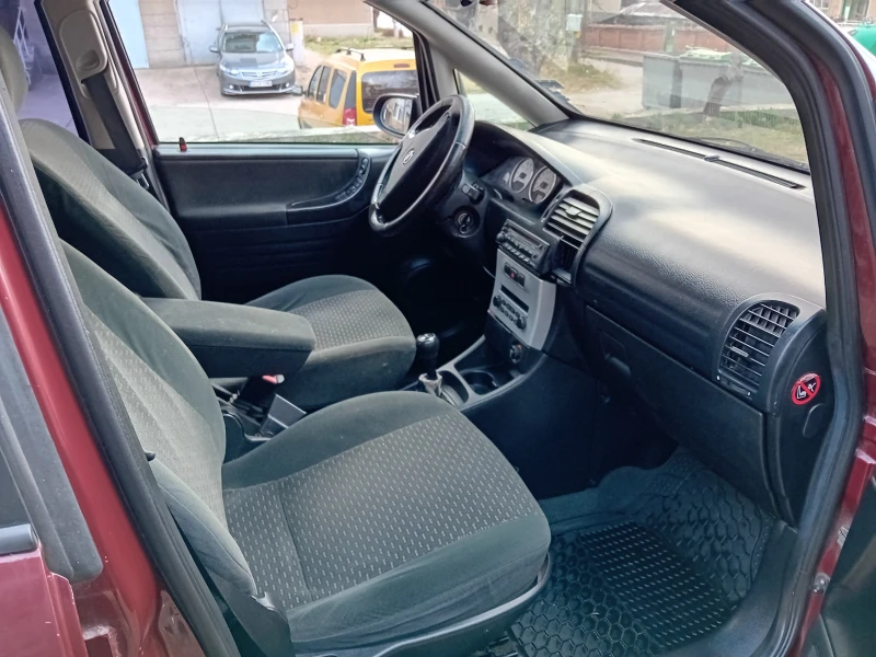 Opel Zafira 1.8 газ инжекцион , снимка 5 - Автомобили и джипове - 49470542