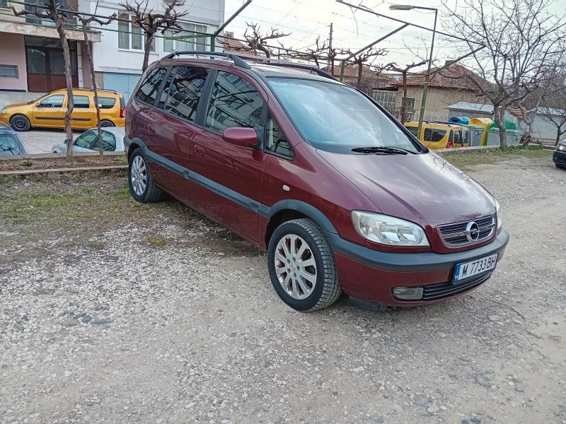 Opel Zafira 1.8 газ инжекцион , снимка 2 - Автомобили и джипове - 49470542