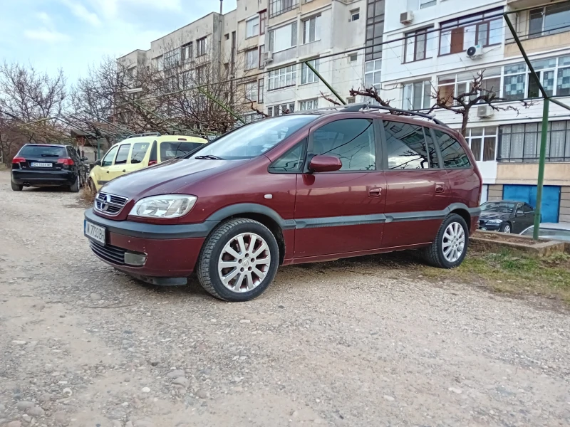 Opel Zafira 1.8 газ инжекцион , снимка 1 - Автомобили и джипове - 49470542