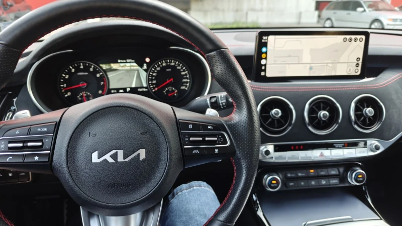 Kia Stinger GT 3.3 AWD , снимка 15 - Автомобили и джипове - 51318888