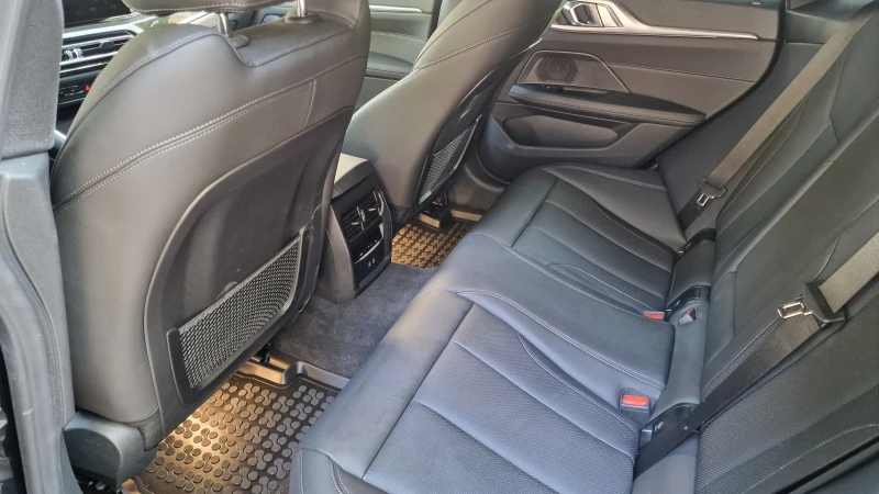 BMW i4 eDrive35 Gran Coupe, снимка 9 - Автомобили и джипове - 52396872