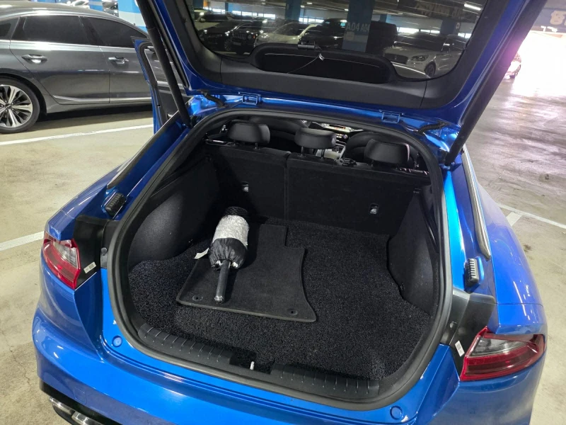Kia Stinger 2.0T 2WD , снимка 4 - Автомобили и джипове - 52500372