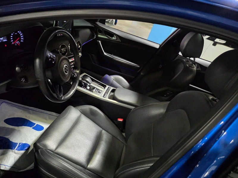 Kia Stinger 2.0T 2WD , снимка 9 - Автомобили и джипове - 52500372