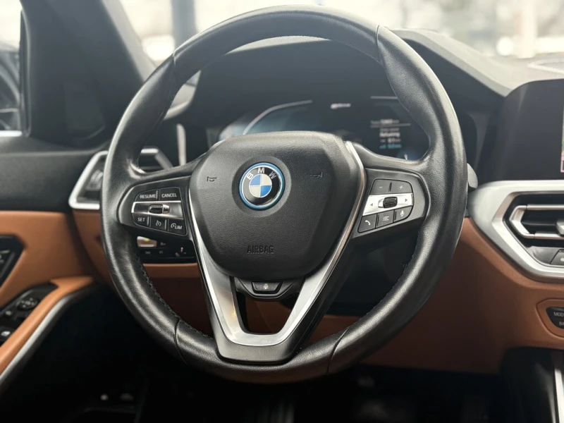 BMW 330 * xDrive 4dr AWD PLUG IN HYBRID * CARFAX * ЦЕНА ДО, снимка 16 - Автомобили и джипове - 53000771