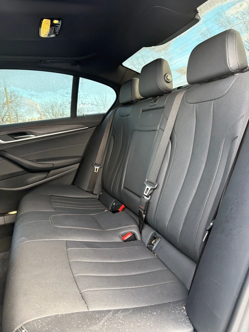 BMW 530 xDrive* CARFAX* ОПЦИЯ ЗА ФИНАНСИРАНЕ* , снимка 6 - Автомобили и джипове - 53079388