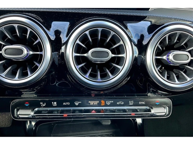 Mercedes-Benz A 250 4MATIC | Hatchback | ARTICO leather upholstery  CA, снимка 12 - Автомобили и джипове - 53099296