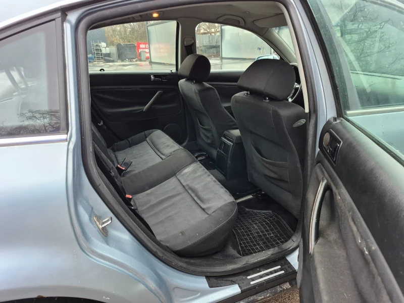 VW Passat 1.9 TDI/131* * , снимка 12 - Автомобили и джипове - 53237211