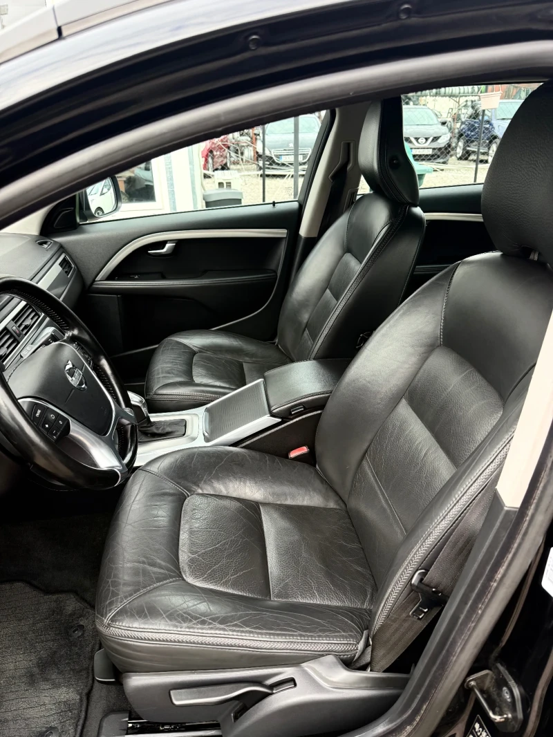 Volvo Xc70 2.4D5. AWD. 215к.с Швейцария, снимка 12 - Автомобили и джипове - 53446041