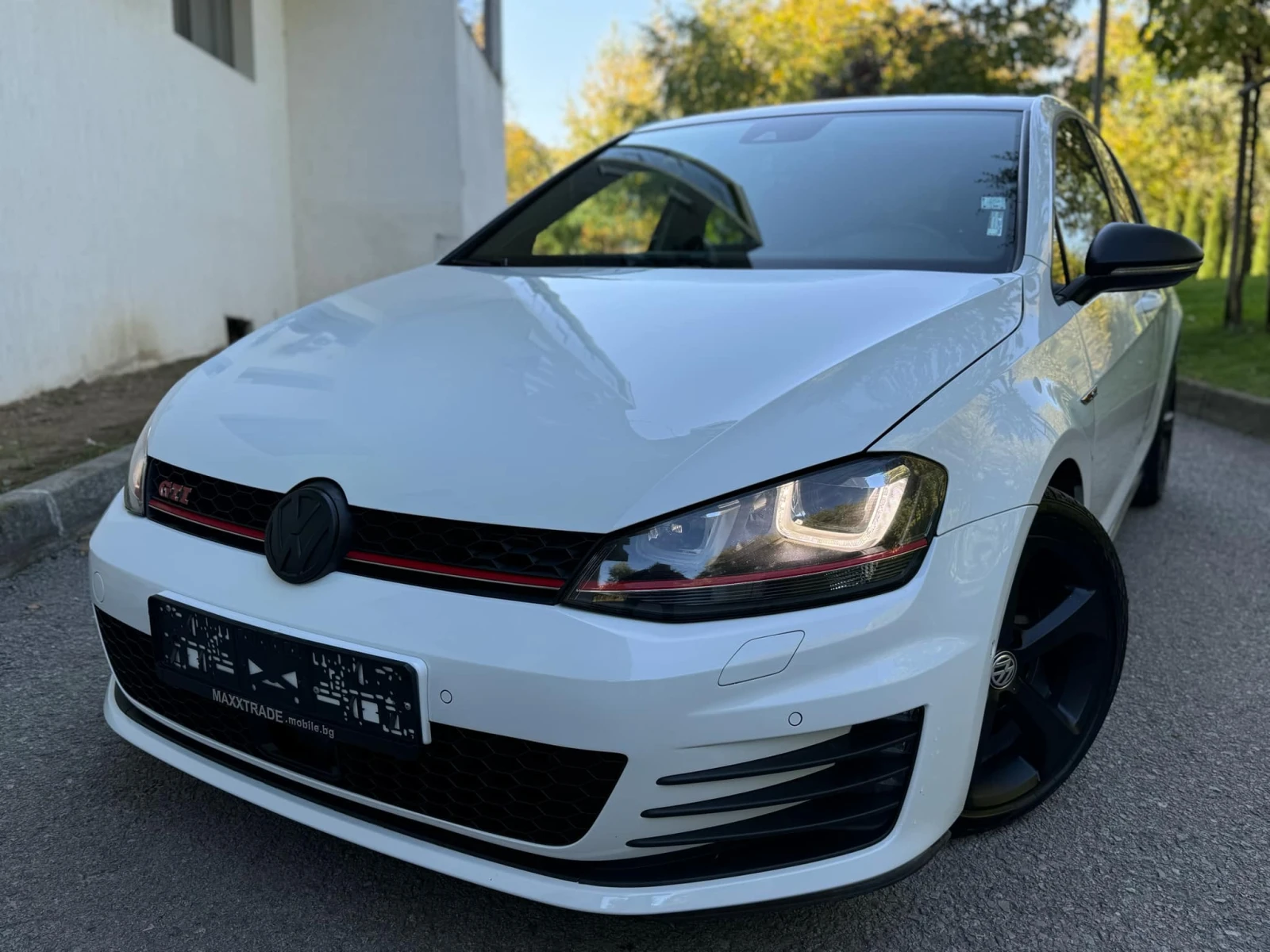 VW Golf GTI / 2.0TFSI / АВТОМАТИК - изображение 3